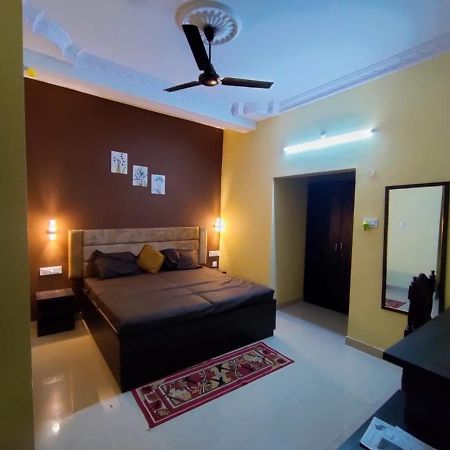 K & K Hotel Jabalpur Luaran gambar