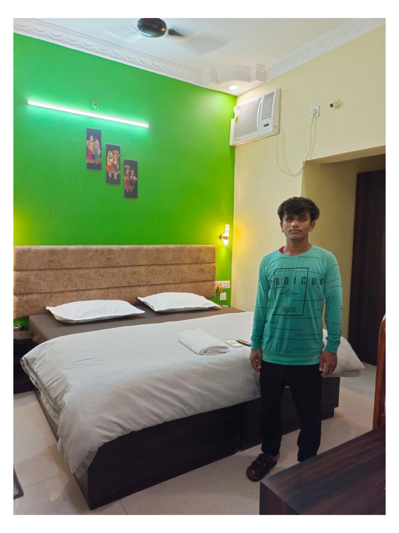 K & K Hotel Jabalpur Luaran gambar