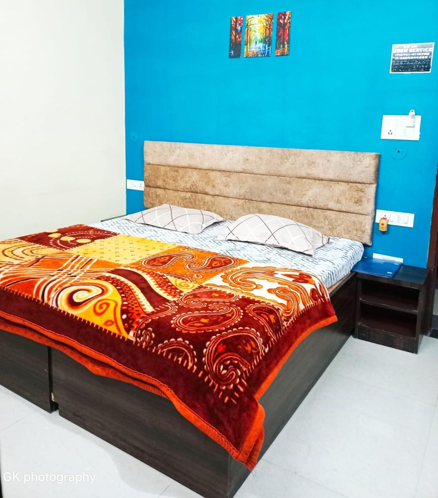 K & K Hotel Jabalpur Luaran gambar